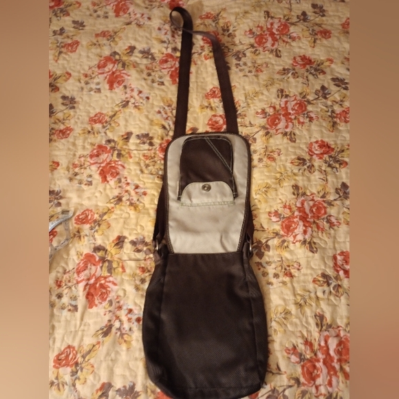 Columbia Sportswear Crossbody/Messenger Travel Bag Women's - Picture 8 of 13